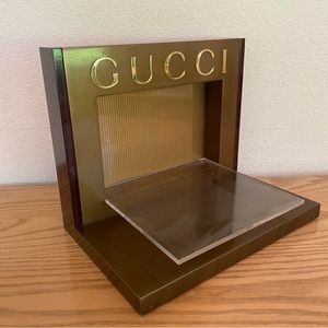 AUTHENTIC GUCCI DISPLAY